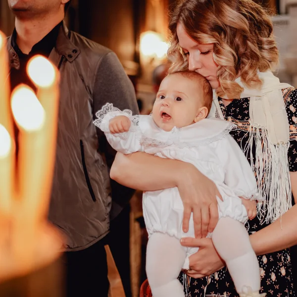 mage of a family in church.